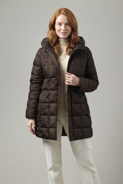 Mary Coat Chocolate