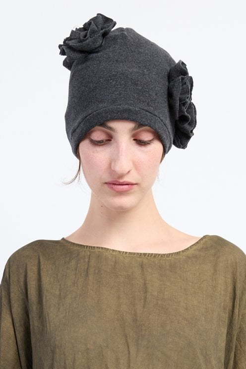 Ruches Soft Knit Hat Carbone
