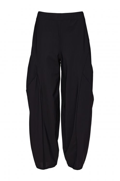 Trouser With Tuck Detail Black